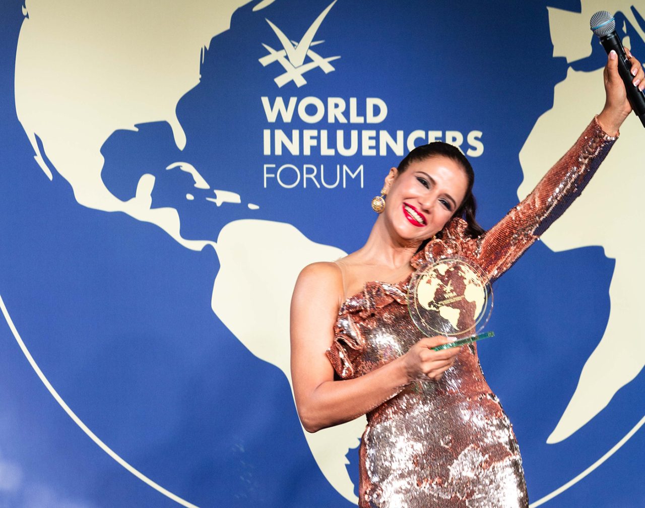 Shipra Khanna wins the World Influential Businesswoman Awards The