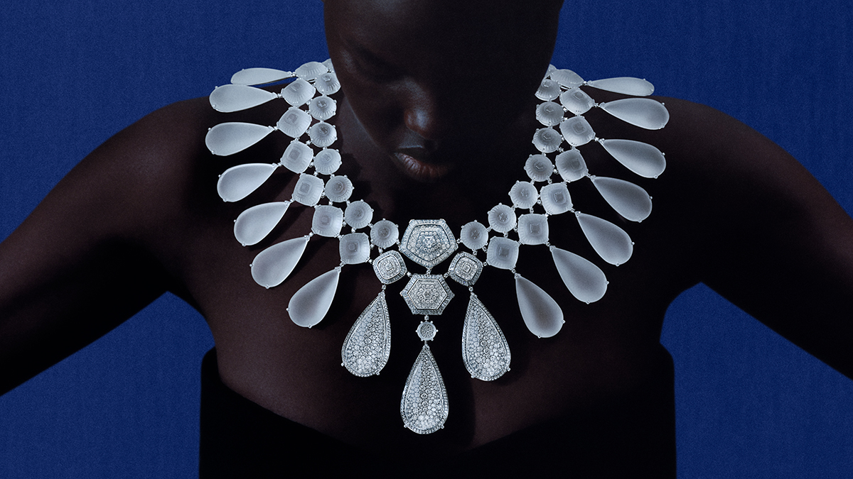 Boucheron Haute Joaillerie , iceberg set made of 2 pieces, collar and earrings , Or Bleu collection 