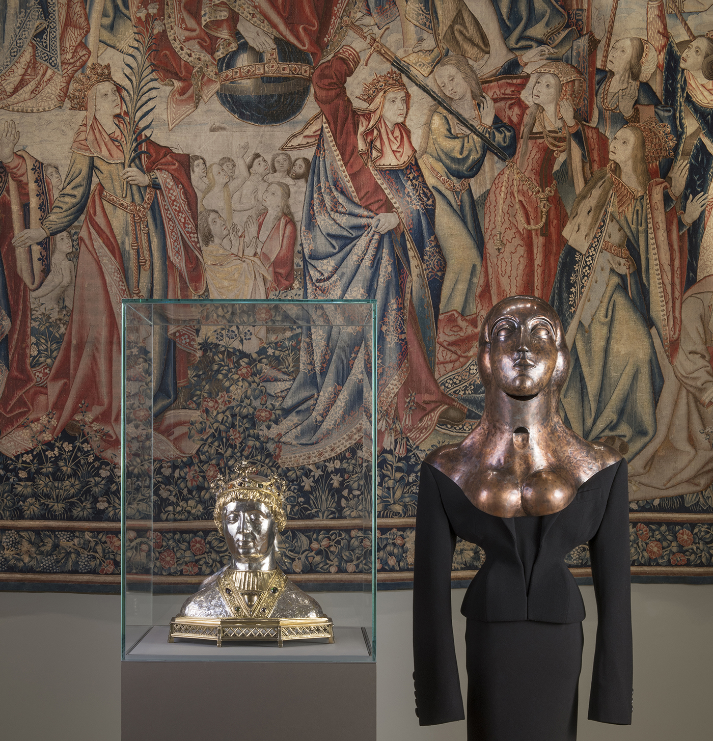 Schiaparelli, Louvre Couture, objets d'art objets de mode